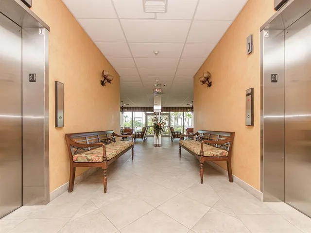 $5,750 | 675 South Gulfview Boulevard, Unit 902, Clearwater Beach, FL 33767
