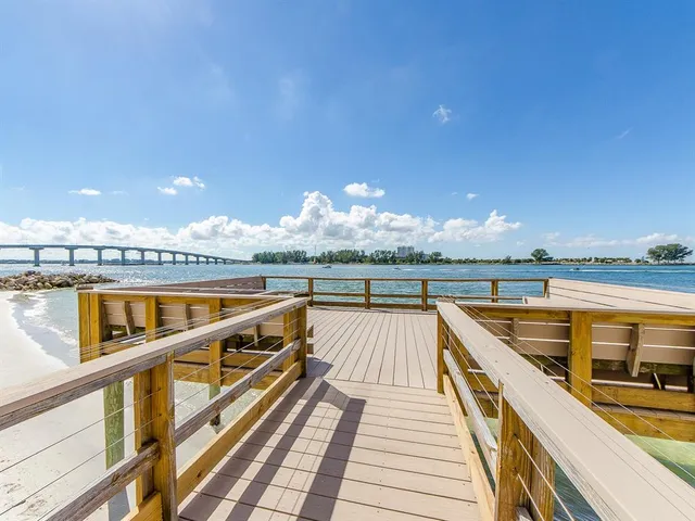 $5,750 | 675 South Gulfview Boulevard, Unit 902, Clearwater Beach, FL 33767