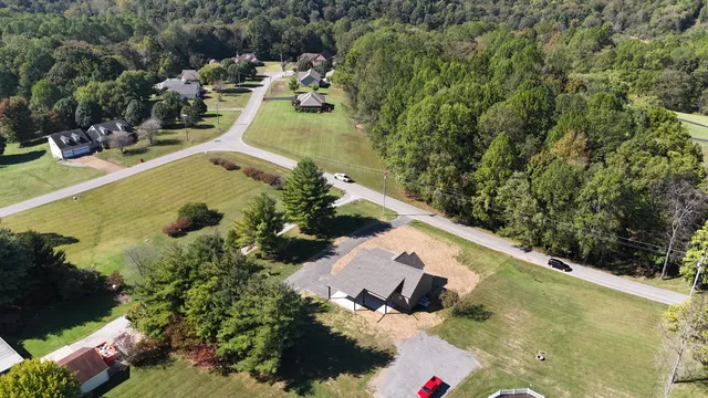 $379,900 | 158 Fox Run Lane, Lafayette, TN 37083