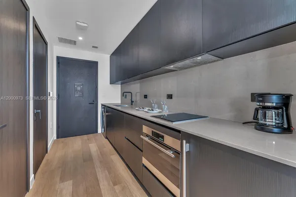 $5,000 | 20 Northeast 11th Street, Unit 3407, Miami, FL 33132