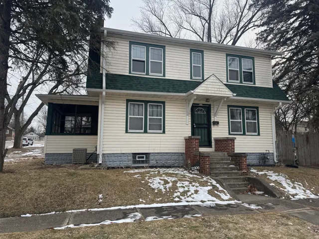 $129,000 | 2306 Andrews Street, Rockford, IL 61101