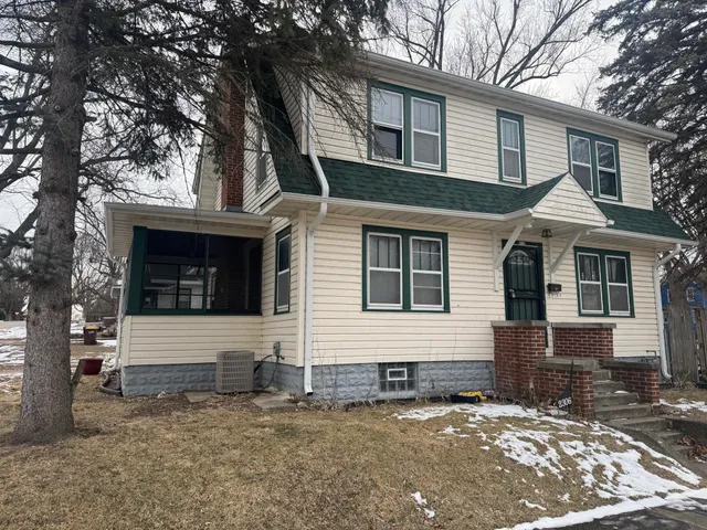 $129,000 | 2306 Andrews Street, Rockford, IL 61101