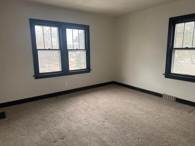 $129,000 | 2306 Andrews Street, Rockford, IL 61101