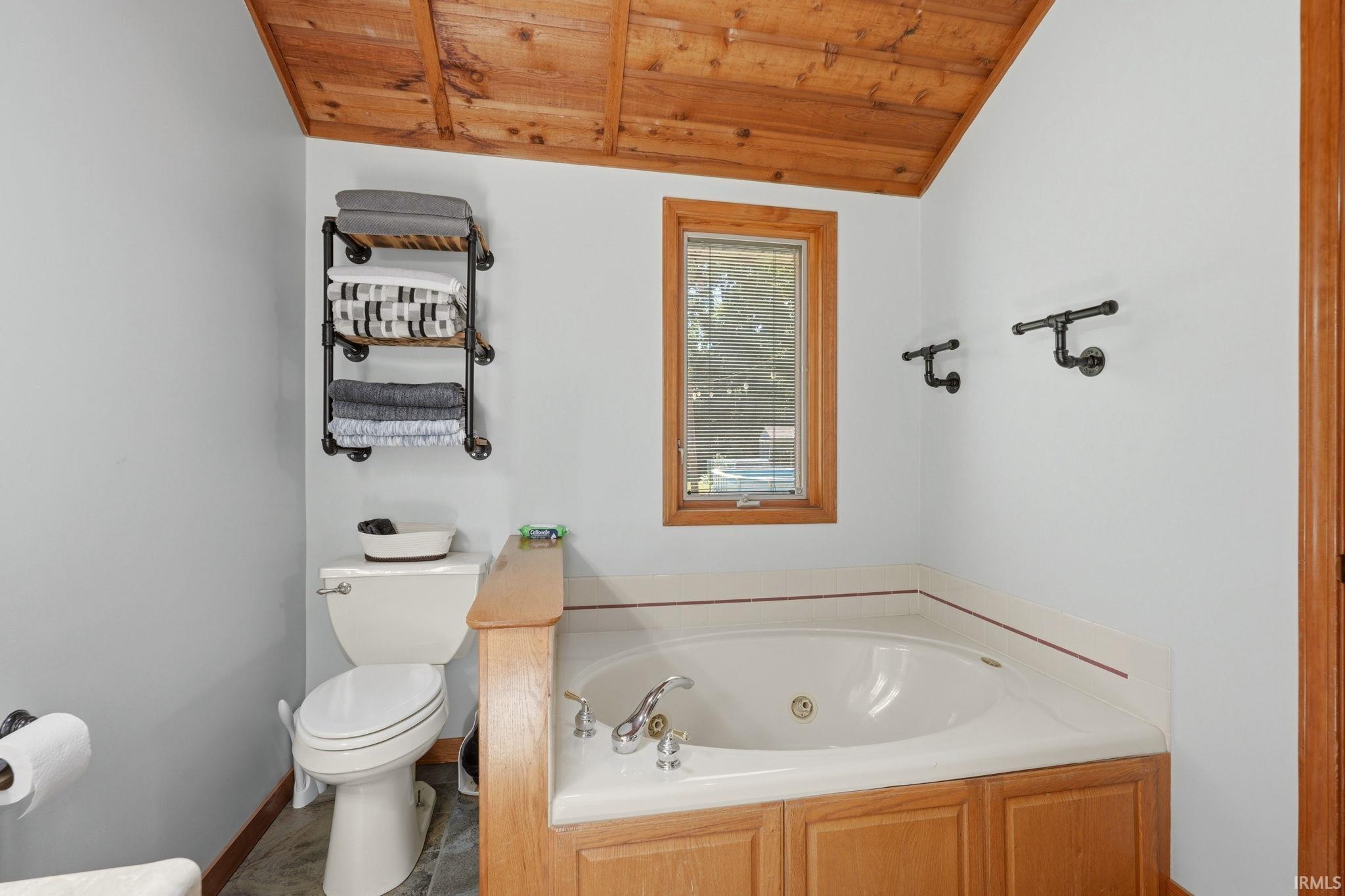 12706 Leo Road Fort Wayne, IN 46845 - Photo 24 of 44