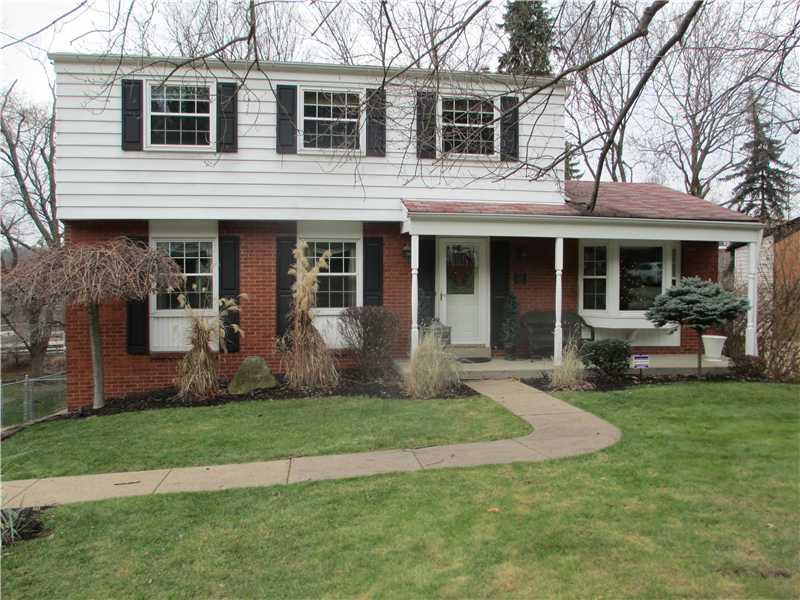 134 Parkedge Road Green Tree, PA 15220 - Photo 1 of 21 Exterior Front.