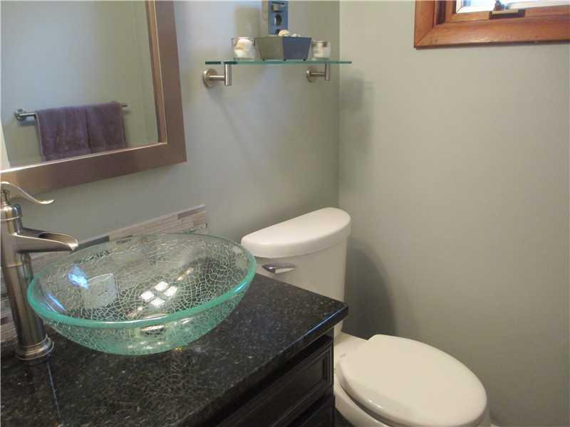 134 Parkedge Road Green Tree, PA 15220 - Photo 11 of 21 Partial Bath.