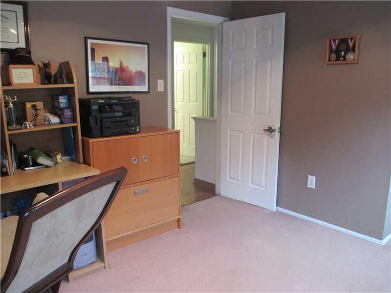 134 Parkedge Road Green Tree, PA 15220 - Photo 17 of 21 Bedroom.