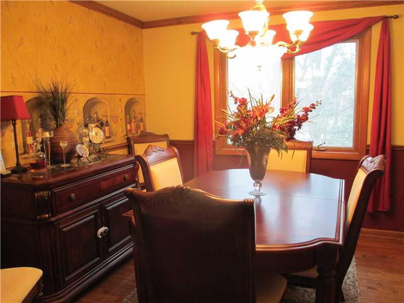 134 Parkedge Road Green Tree, PA 15220 - Photo 9 of 21 Dining Room.