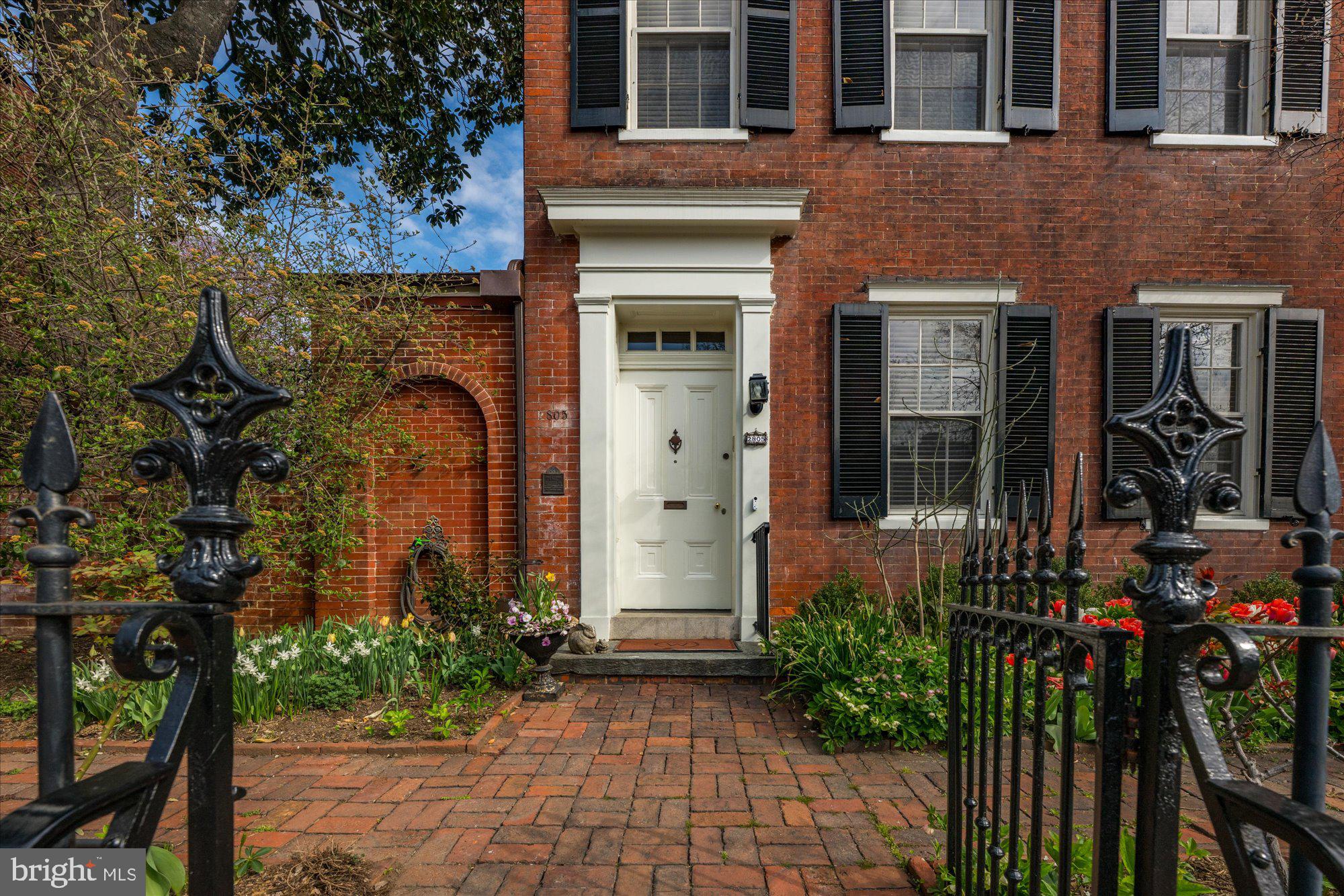 2805 P Street Northwest Washington, DC 20007 - Photo 2 of 62