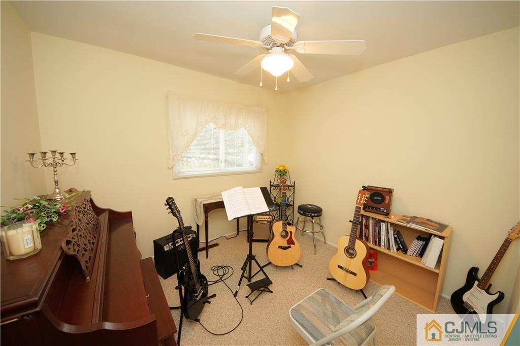7 Constable Road Kendall Park, NJ 08824 - Photo 20 of 25 Gallery Image 20