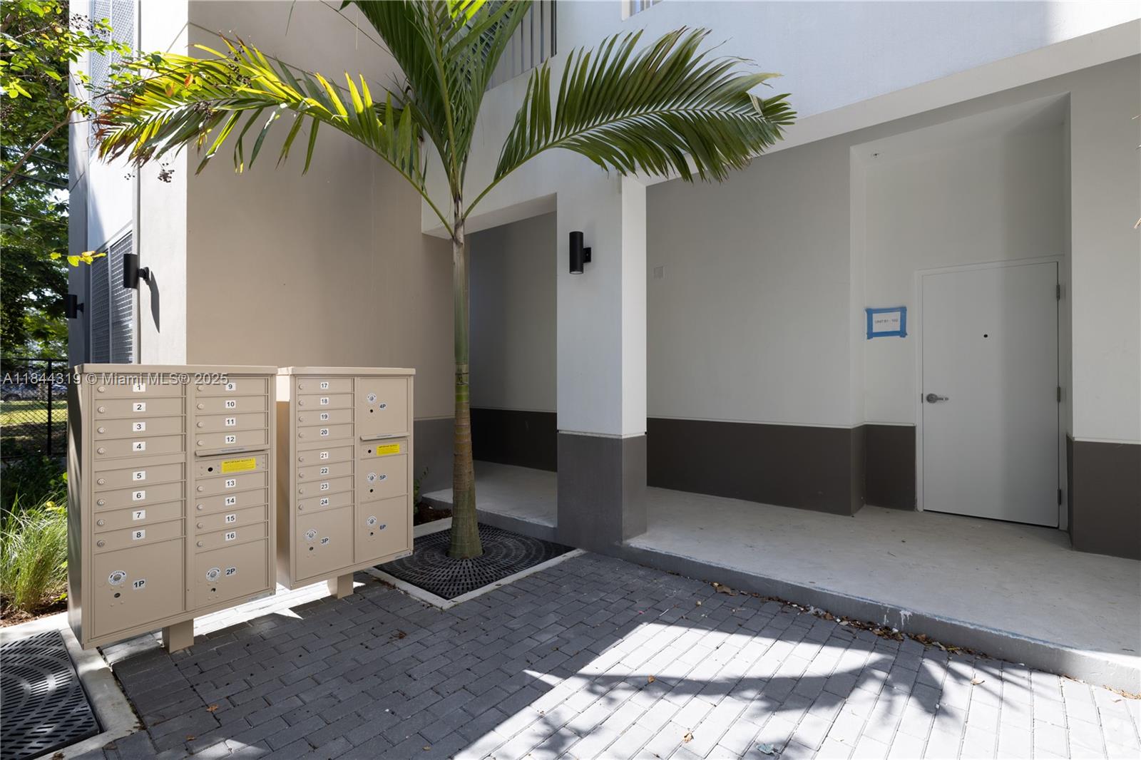 650 Southwest 1st Street, Unit 205 Miami, FL 33130 - Photo 11 of 15 a view of front door