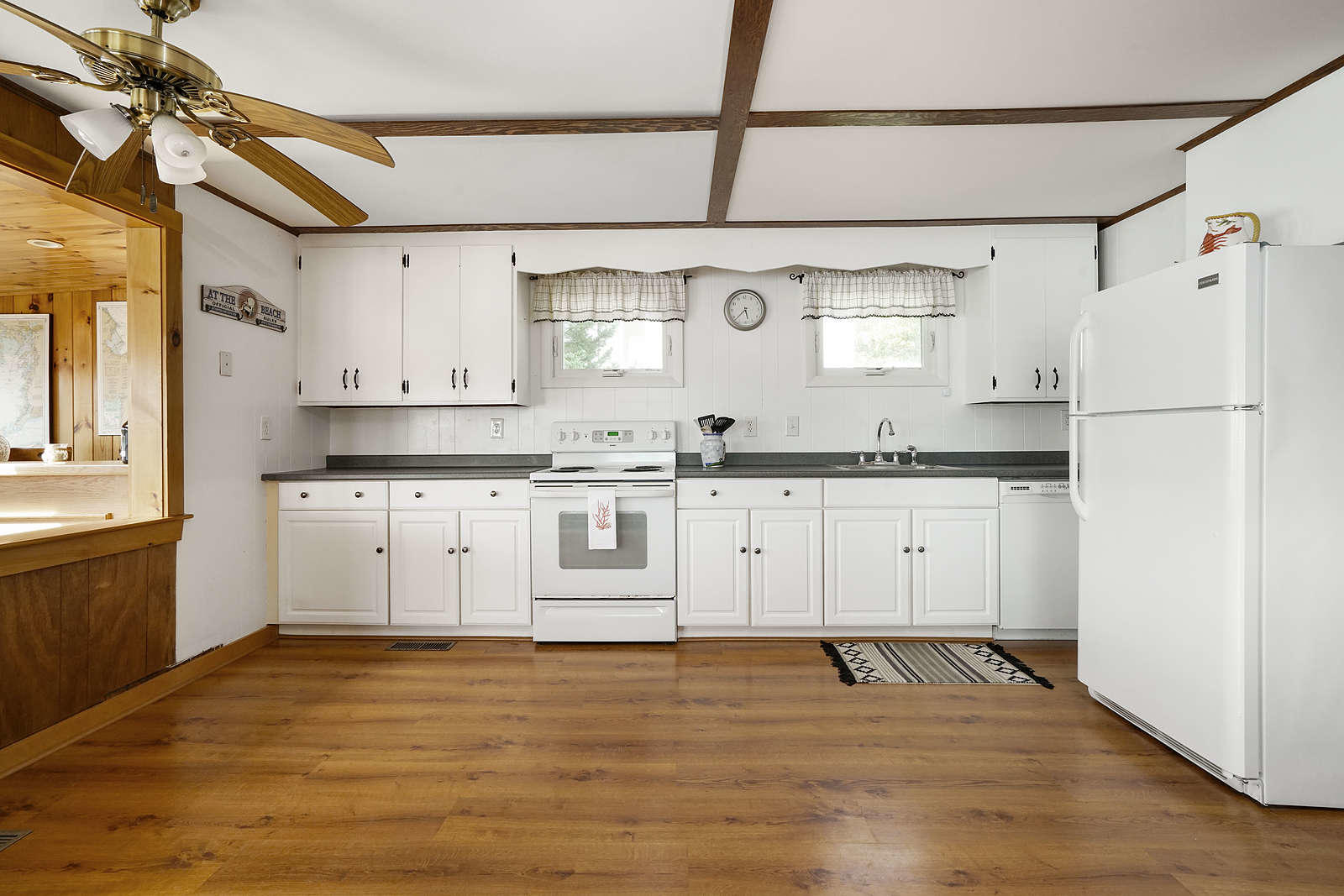 9 Adams Street Wareham, MA 02571 - Photo 8 of 26 _MJD0311