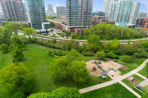 $800,000 | 1515 South Prairie Avenue, Unit 1306, Chicago, IL 60605