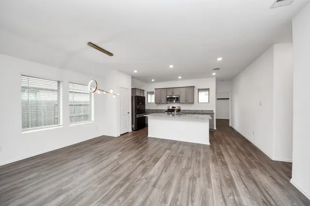 $299,999 | 14230 Elrington Holw Trail, Rosharon, TX 77583