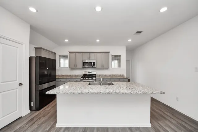 $299,999 | 14230 Elrington Holw Trail, Rosharon, TX 77583