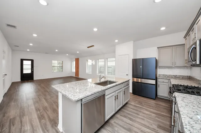 $299,999 | 14230 Elrington Holw Trail, Rosharon, TX 77583