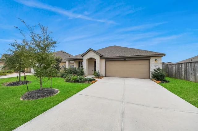 $299,999 | 14230 Elrington Holw Trail, Rosharon, TX 77583