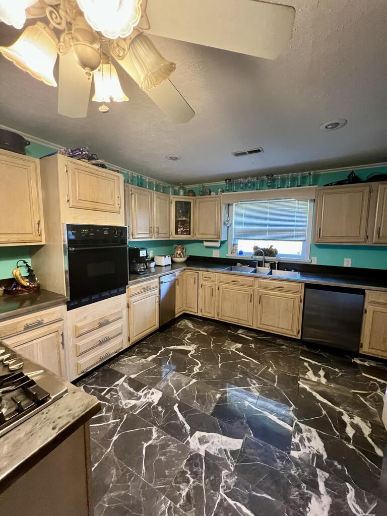 1183 Dry Hill Road Beckley, WV 25801 - Photo 19 of 54 Gallery Image 19
