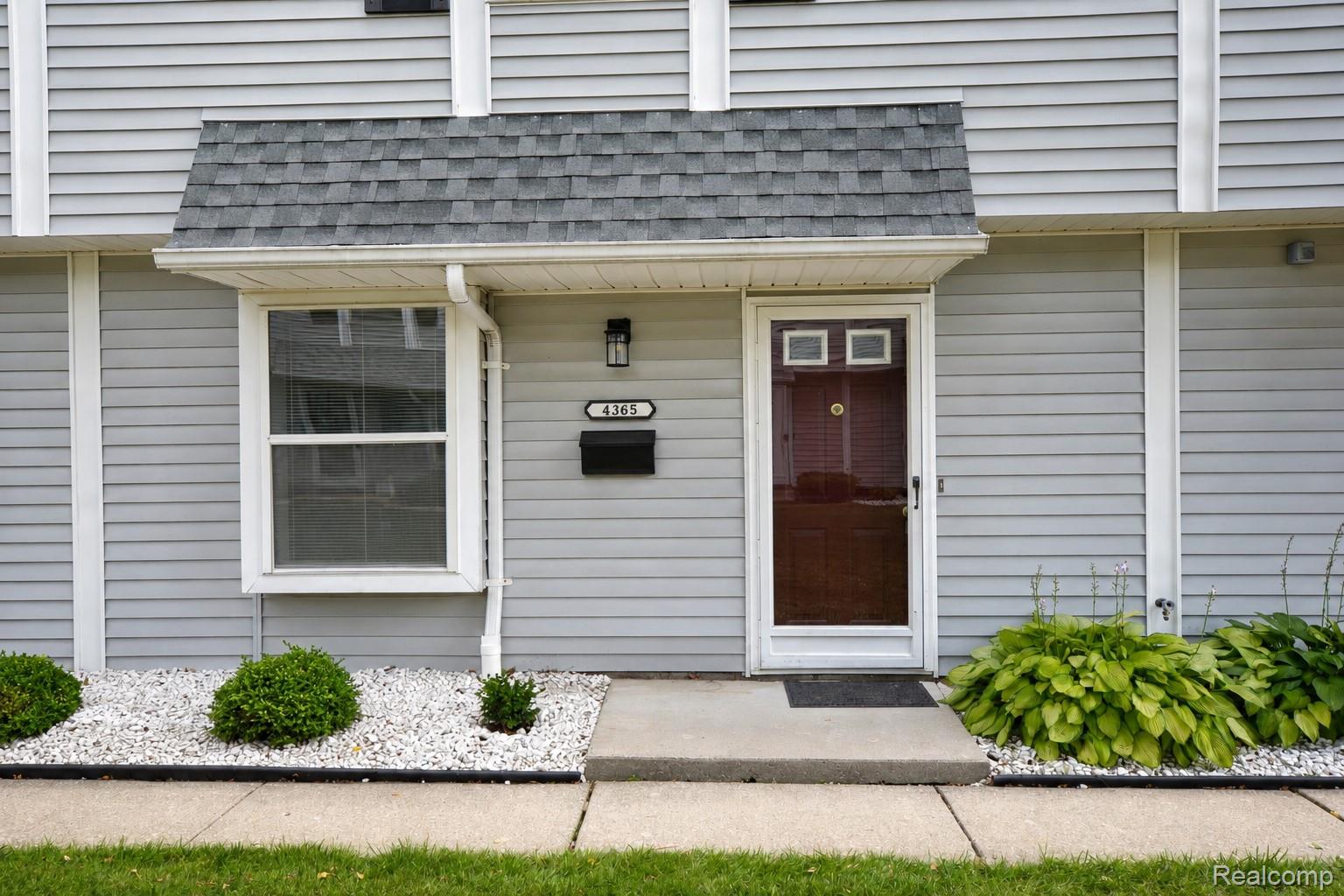 4365 South Crooks Road Royal Oak, MI 48073 - Photo 3 of 25 4365 S Crooks Road