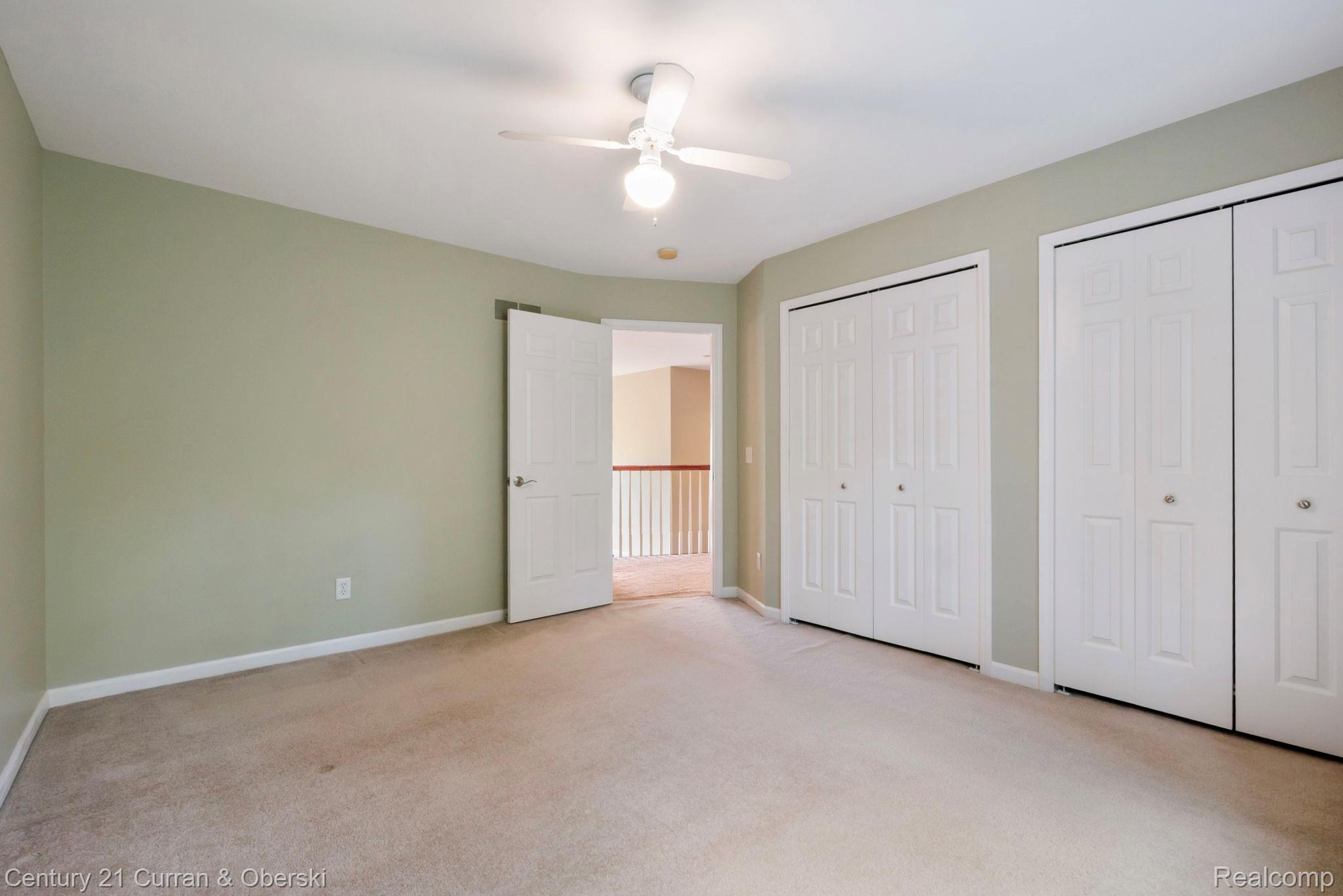 27852 Larson Lane Farmington, MI 48331 - Photo 48 of 75 47-web-or-mls-P2360856.jpg