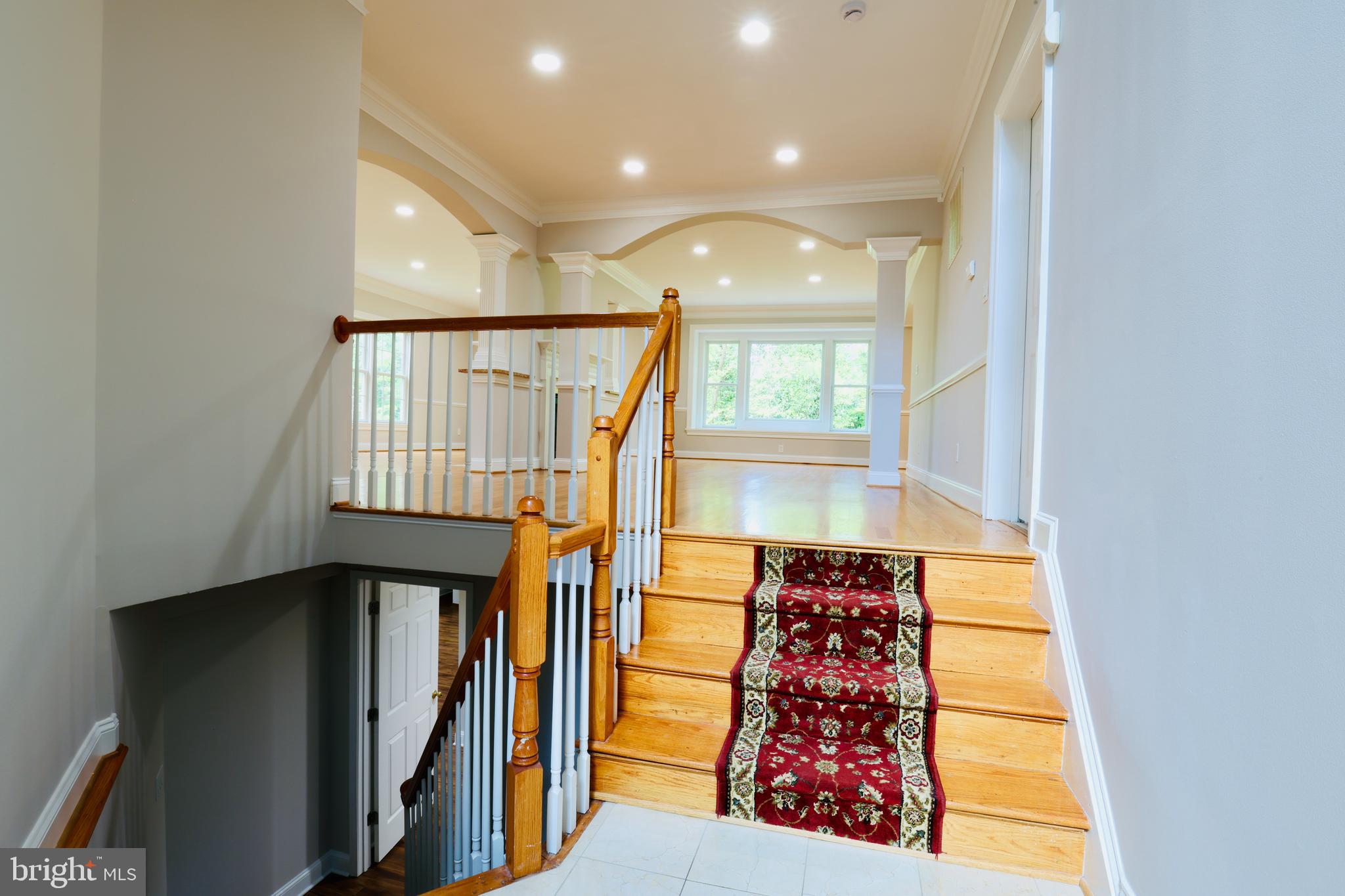 1310 Forestwood Drive McLean, VA 22101 - Photo 4 of 55