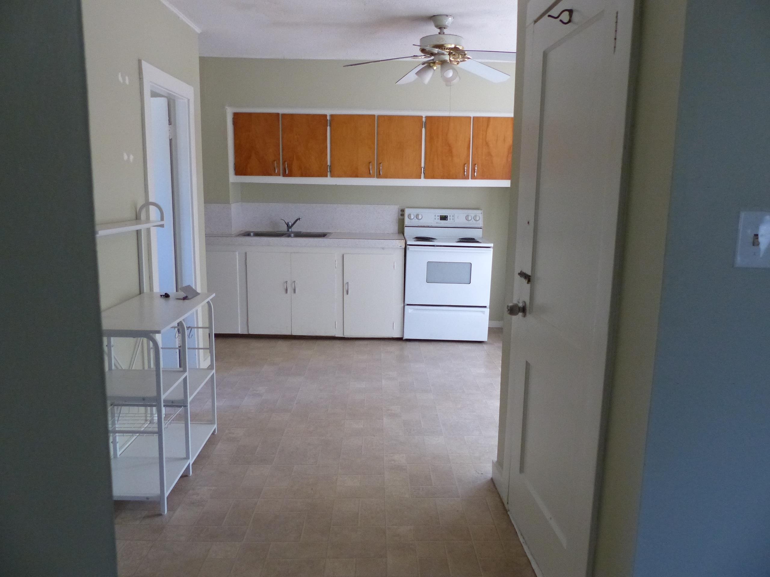 141 Calef Road, Unit 2 Manchester, NH 03103 - Photo 14 of 17