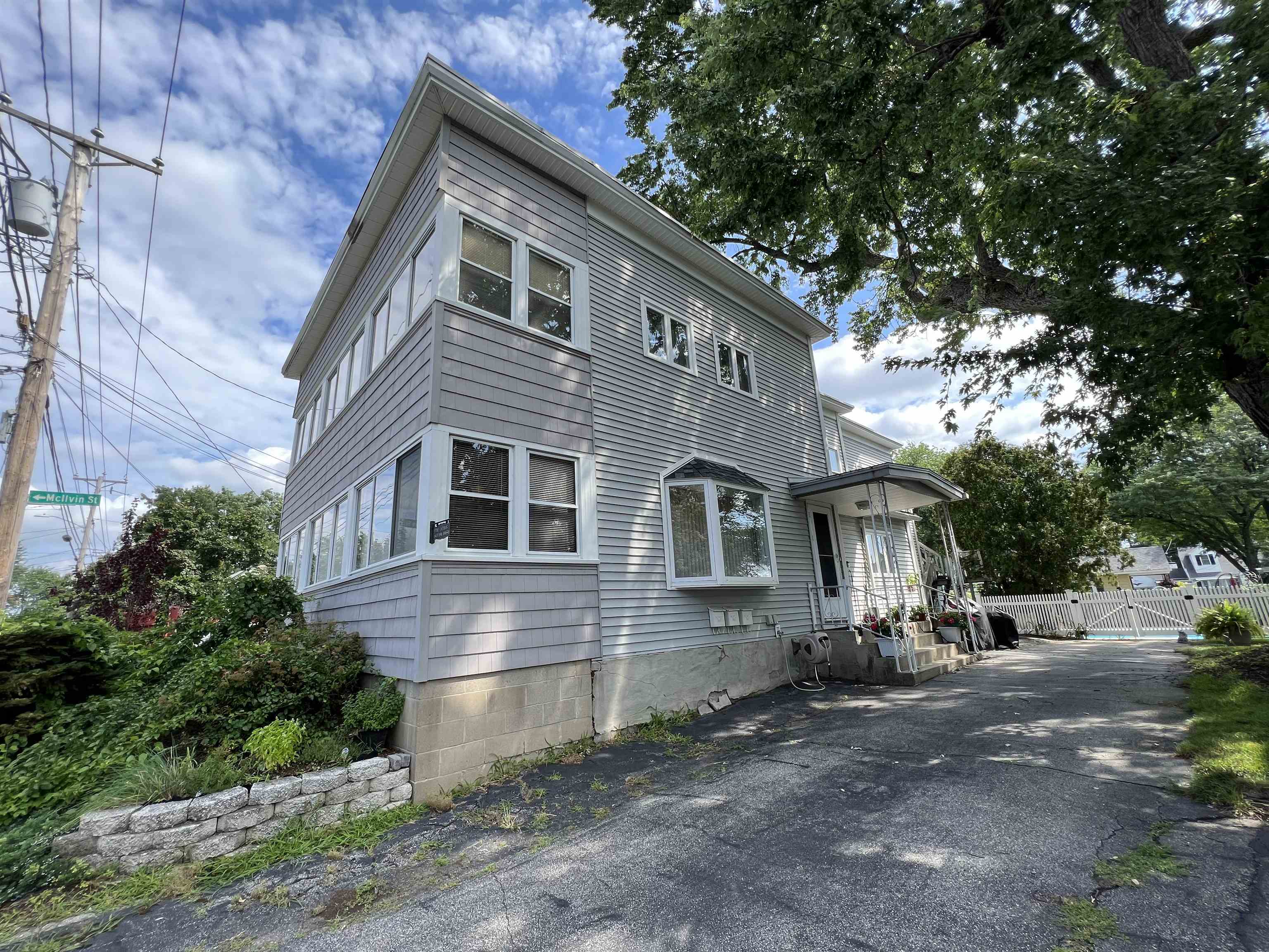 141 Calef Road, Unit 2 Manchester, NH 03103 - Photo 2 of 17