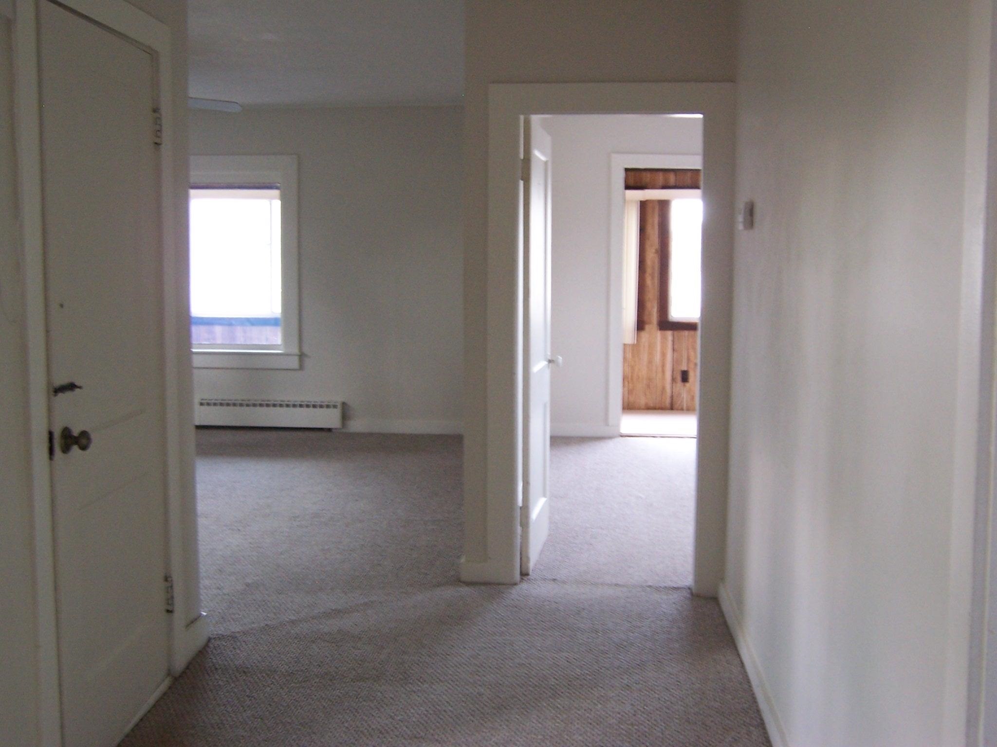 141 Calef Road, Unit 2 Manchester, NH 03103 - Photo 4 of 17