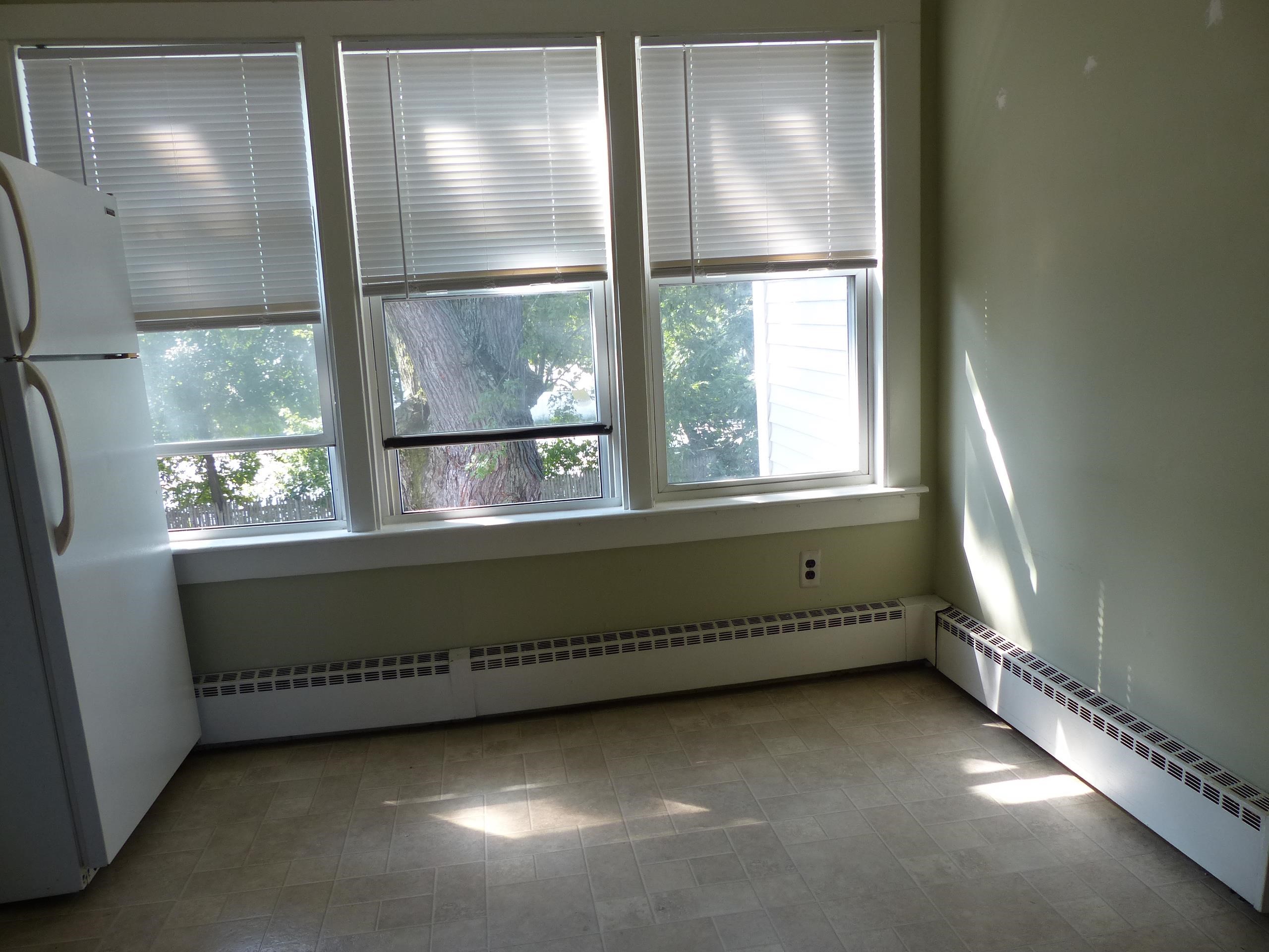 141 Calef Road, Unit 2 Manchester, NH 03103 - Photo 7 of 17