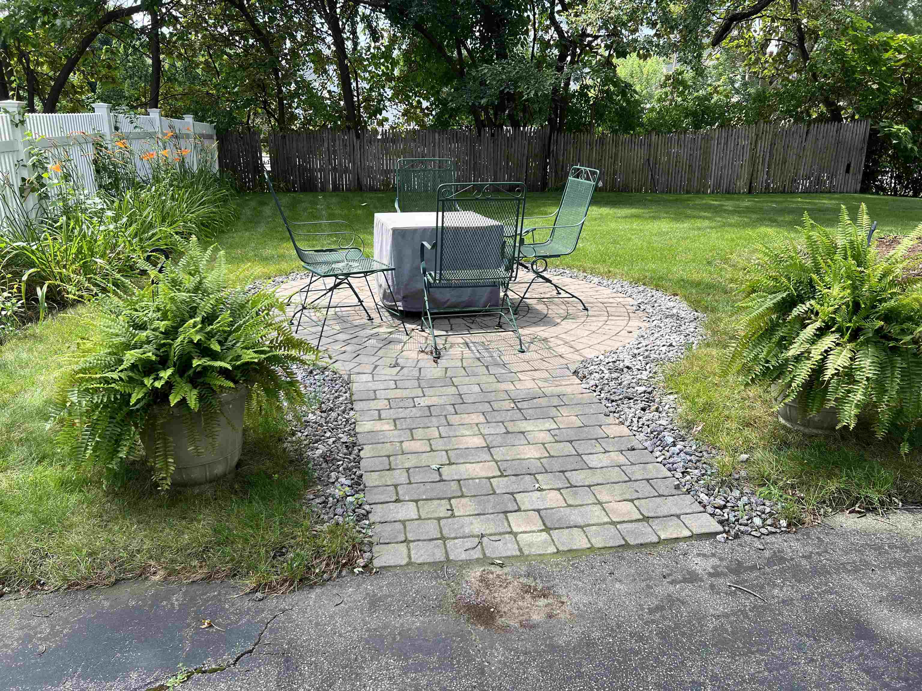 141 Calef Road, Unit 2 Manchester, NH 03103 - Photo 8 of 17