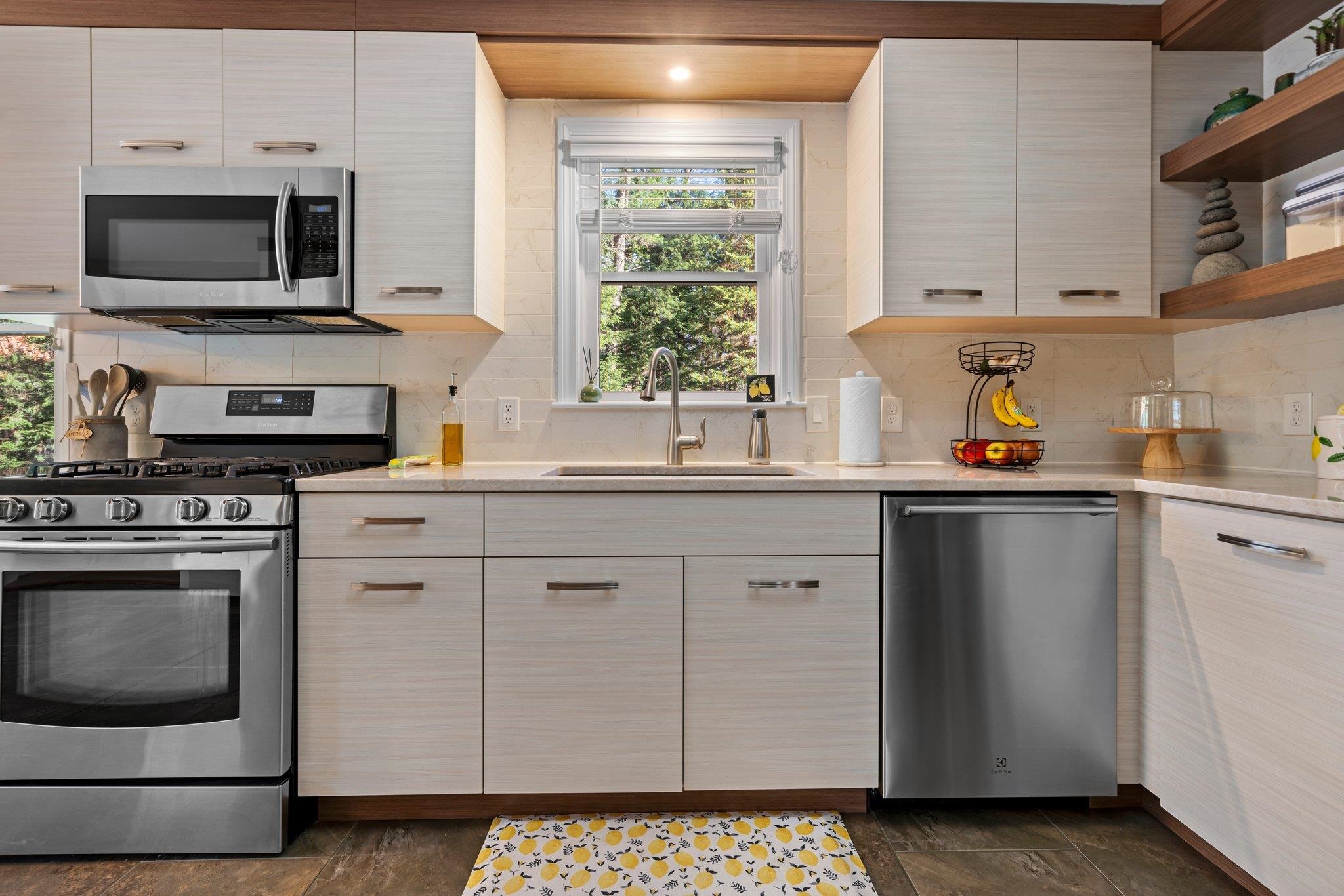 3 Spring Road Amherst, NH 03031 - Photo 46 of 53