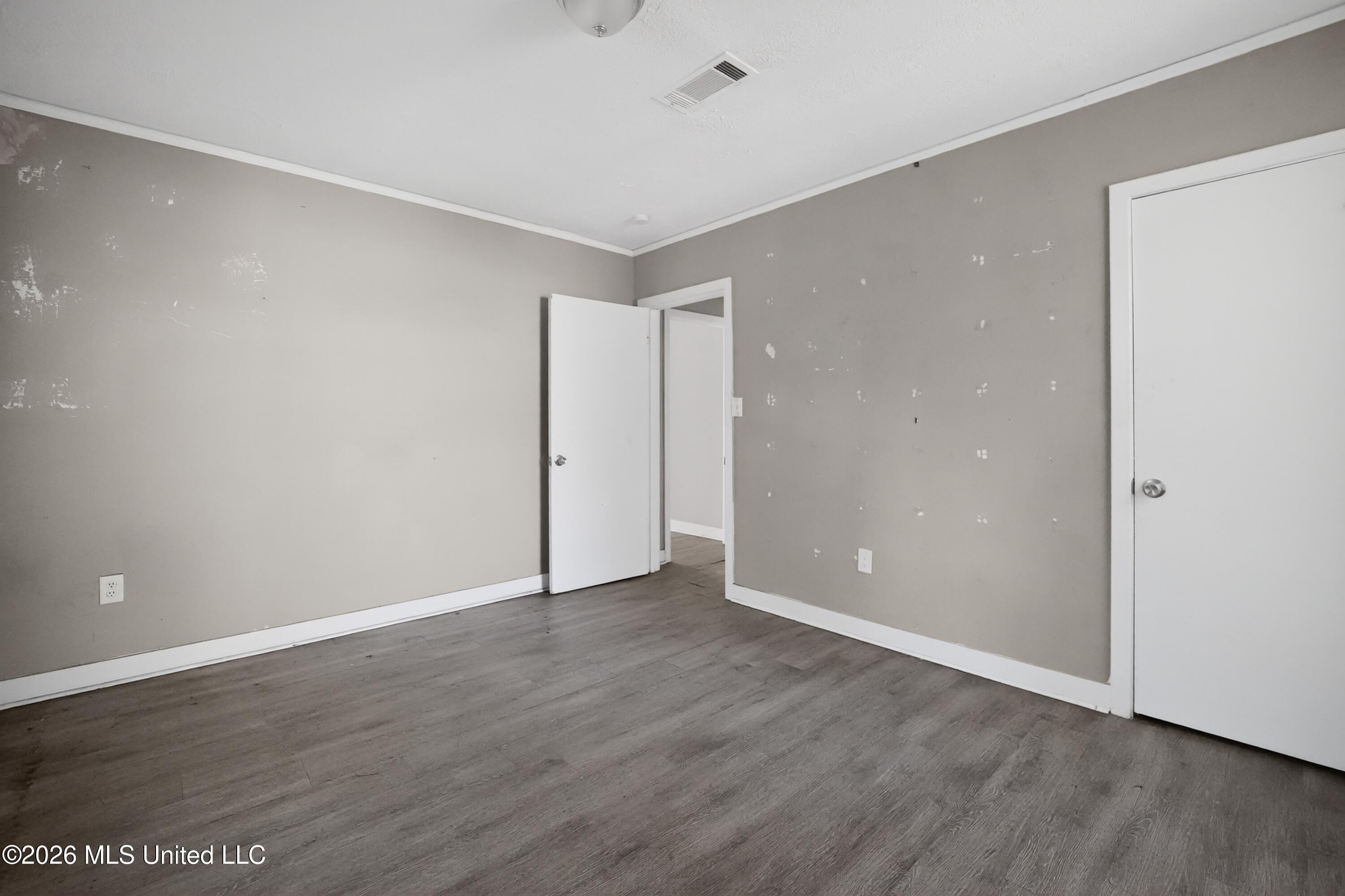 343 Broadmoor Drive Jackson, MS 39206 - Photo 27 of 40 32_343_Broadmoor_Dr-Bedroom-6809