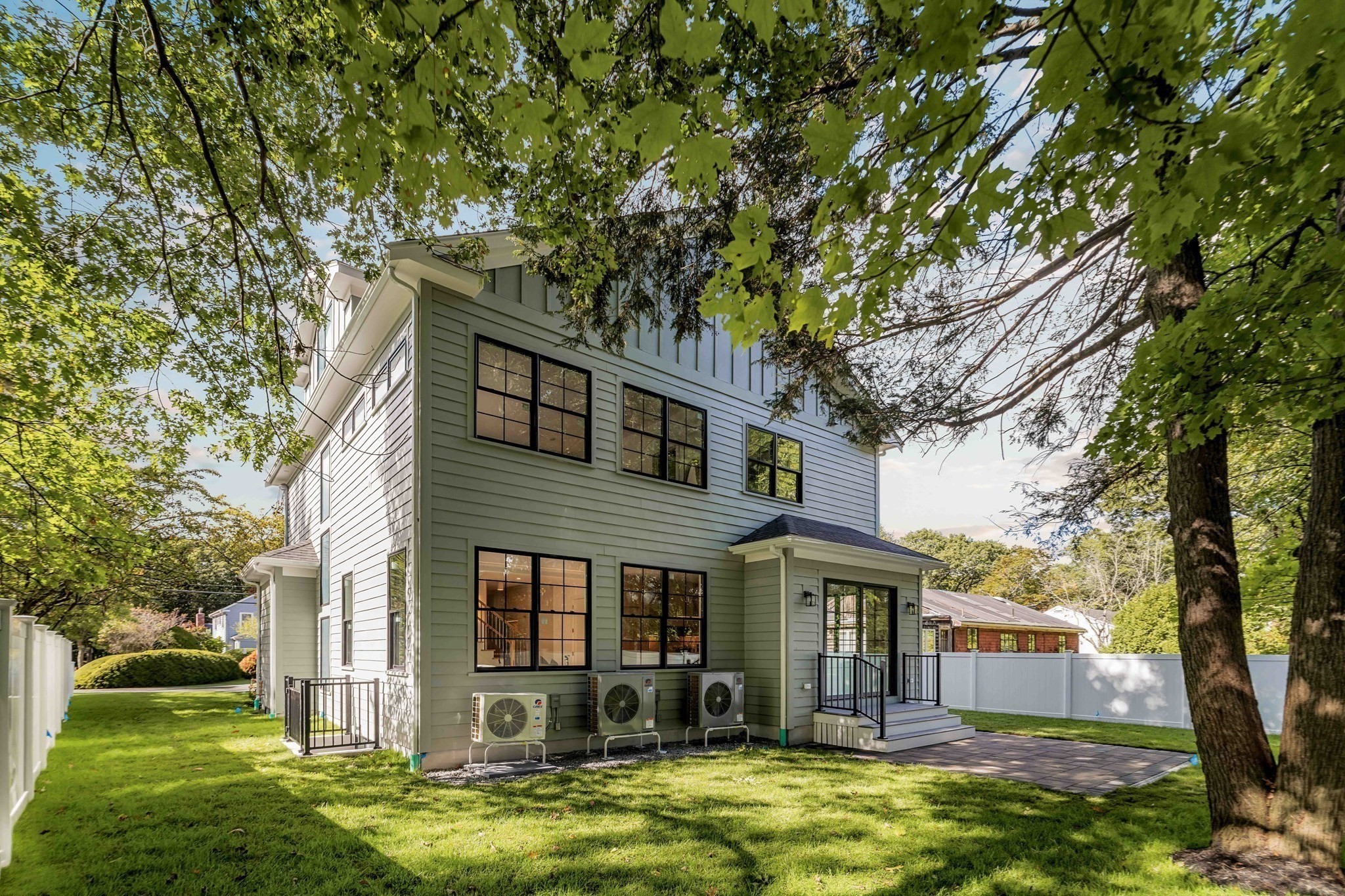 78 Manchester Road Newton, MA 02461 - Photo 40 of 40 Gallery Image 40
