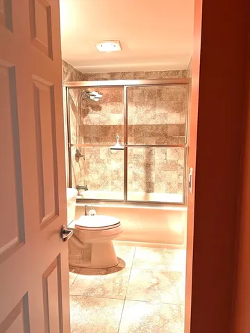 a view of a large window with an outdoor view