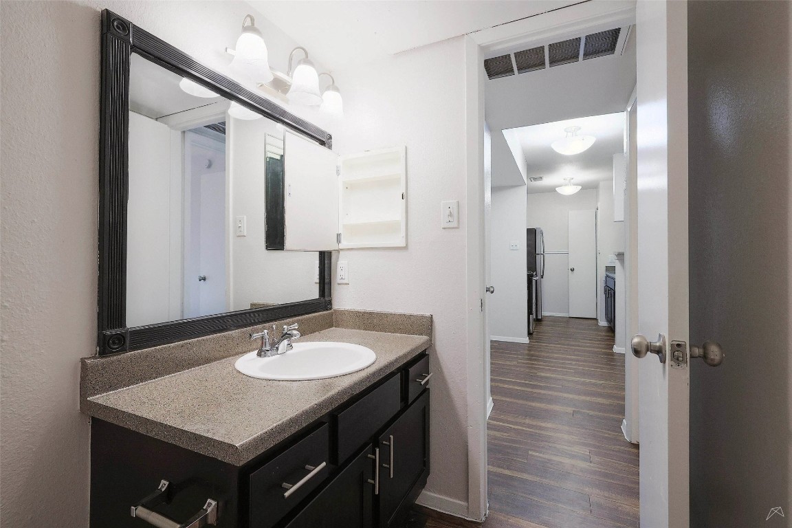 6808 South I-35 Frontage Road, Unit 171 Austin, TX 78745 - Photo 19 of 21 Sign before Jan 31st to receive 1 month FREE on all vacant units!