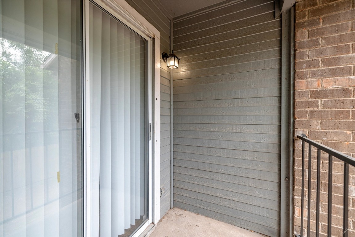 6808 South I-35 Frontage Road, Unit 171 Austin, TX 78745 - Photo 20 of 21 Sign before Jan 31st to receive 1 month FREE on all vacant units!