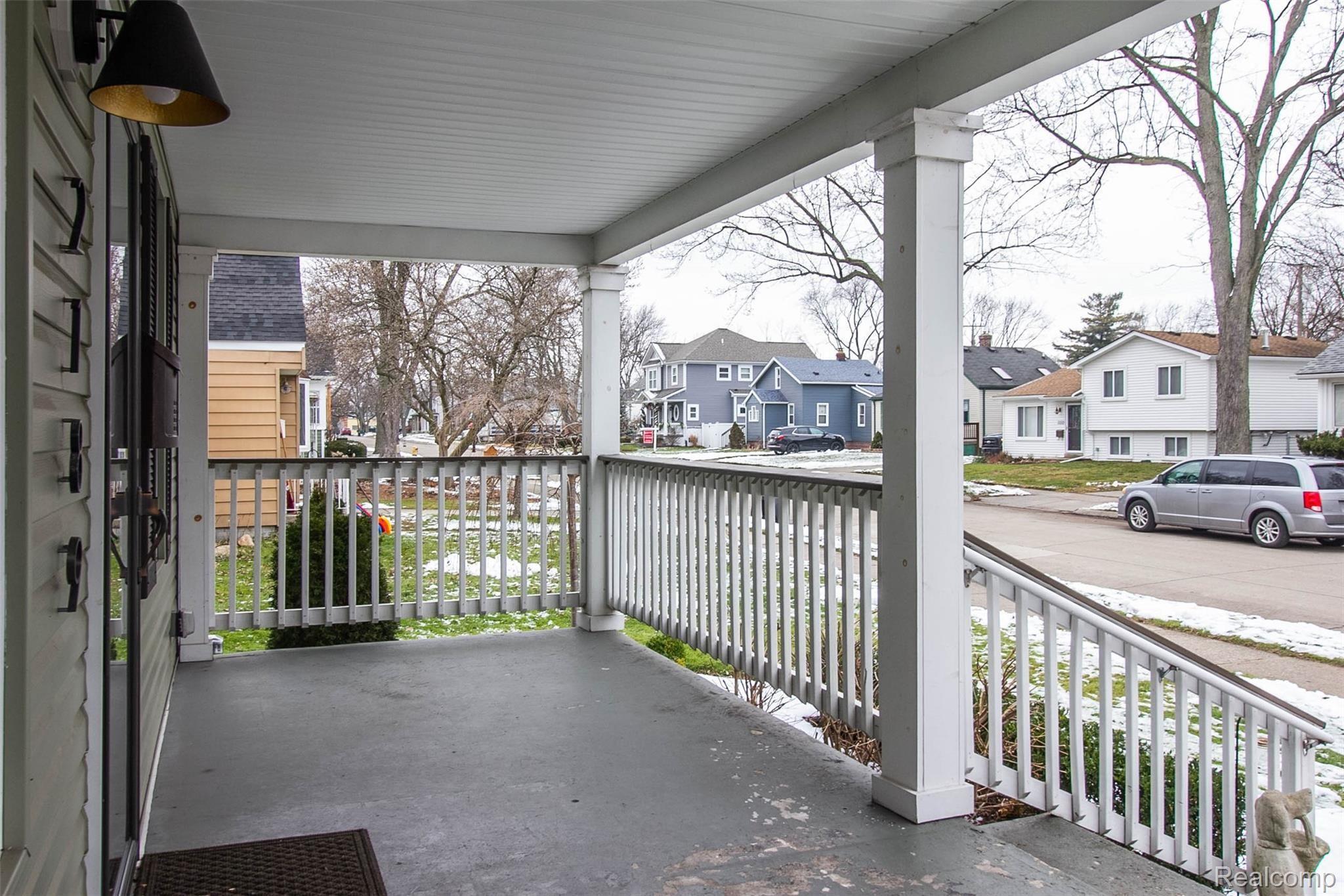 2189 Franklin Road Berkley, MI 48072 - Photo 5 of 43 4a.jpg