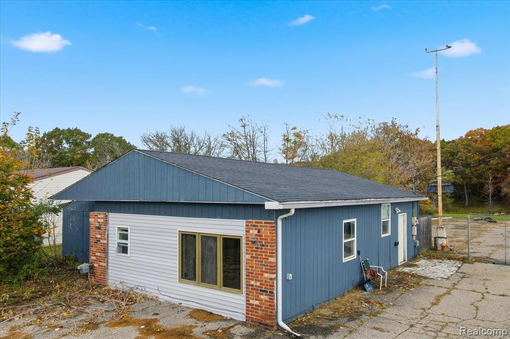 4718 Davison Road Lapeer, MI 48446 - Photo 36 of 36