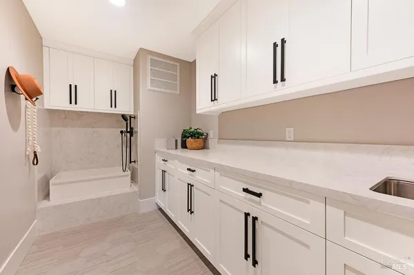$3,499,999 | 22 Oak Knoll Court, Petaluma, CA 94952