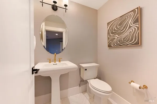 $3,499,999 | 22 Oak Knoll Court, Petaluma, CA 94952