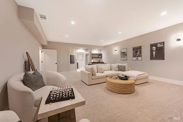 $3,499,999 | 22 Oak Knoll Court, Petaluma, CA 94952
