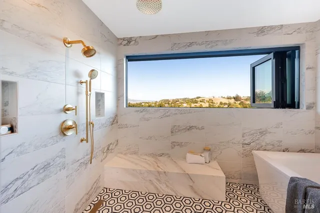 $3,975,000 | 22 Oak Knoll Court, Petaluma, CA 94952