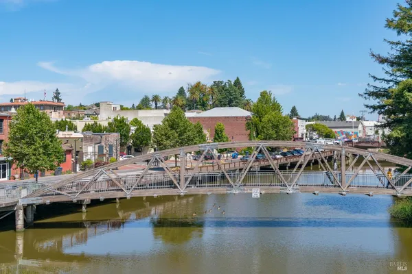 $3,499,999 | 22 Oak Knoll Court, Petaluma, CA 94952