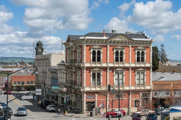 $3,499,999 | 22 Oak Knoll Court, Petaluma, CA 94952