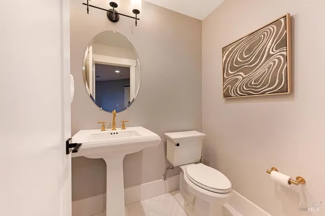 $3,975,000 | 22 Oak Knoll Court, Petaluma, CA 94952