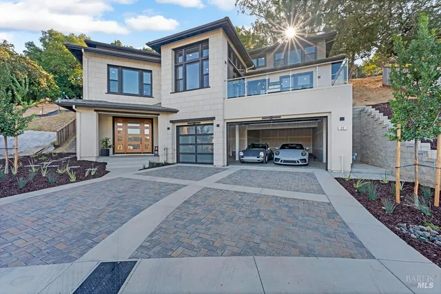 $3,975,000 | 22 Oak Knoll Court, Petaluma, CA 94952