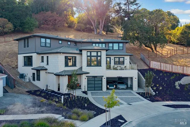 $3,975,000 | 22 Oak Knoll Court, Petaluma, CA 94952