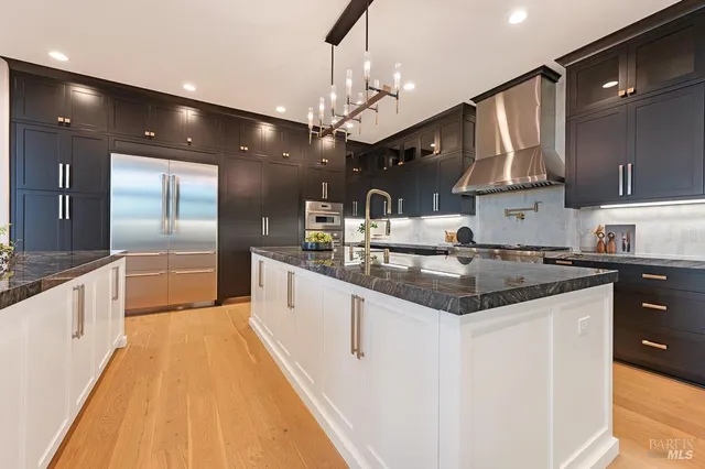 $3,975,000 | 22 Oak Knoll Court, Petaluma, CA 94952