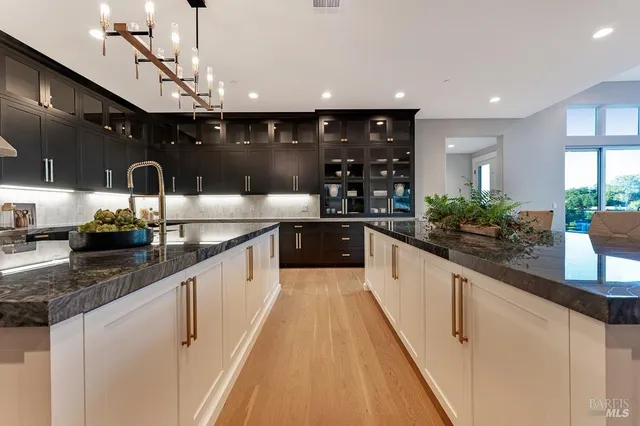 $3,975,000 | 22 Oak Knoll Court, Petaluma, CA 94952