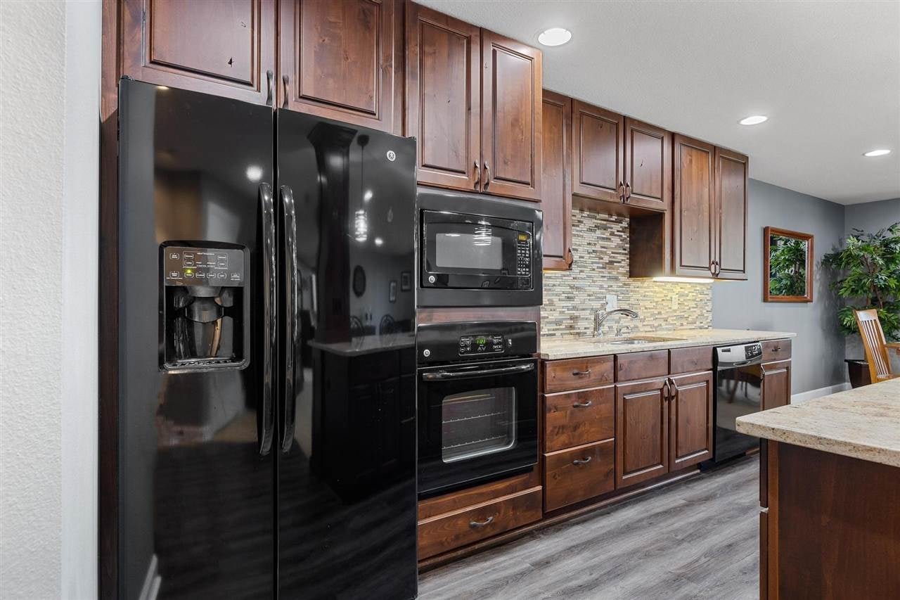 820 Club House Road, Unit 2E North Liberty, IA 52317 - Photo 11 of 32 Gallery Image 11
